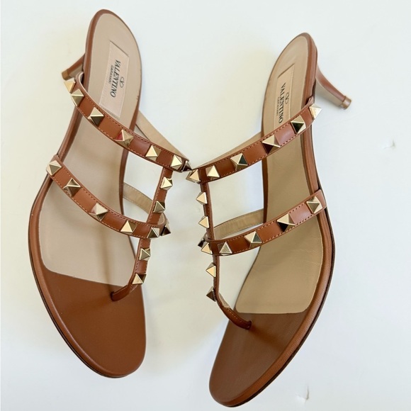 Valentino Garavani Brown Leather Caged Rockstud thong kitten heel sandals EU 38 - Picture 2 of 10